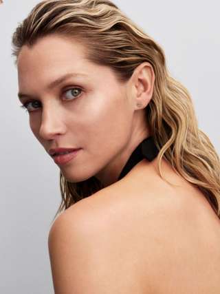 Серьги-пусеты «Трилогия сердец» с ореолом 