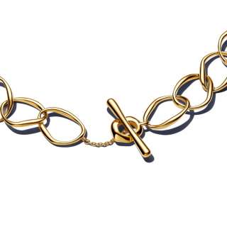 Органично оформленный браслет с кольцами 