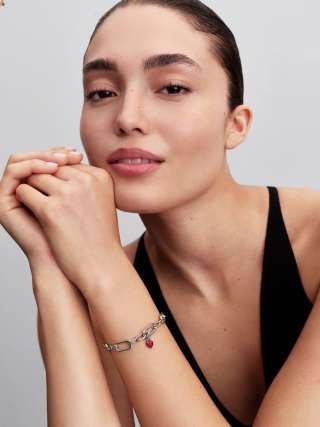 Mini talisman de tip pandantiv în formă de cheie 