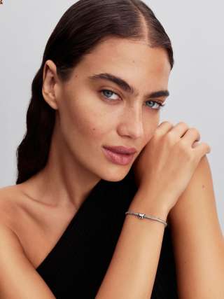 Mini talisman cu fluture 