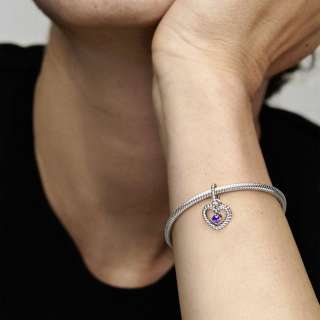 Talisman tip pandantiv cu inimioară cu mărgele violet