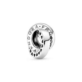 Talisman tip distanțier cu logo și inimioare