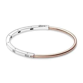 Двухцветный браслет бэнгл Pandora Signature I-D паве 