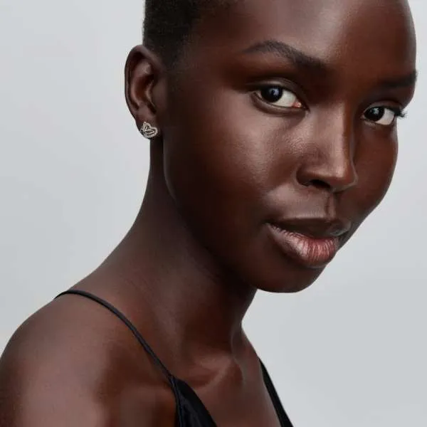 Cercei cu șurub cu inimă și fluture interconectate 