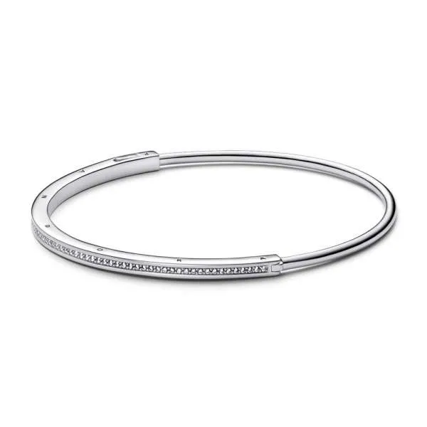 Жесткий браслет Pandora Signature с камнями в закрепке «паве» 