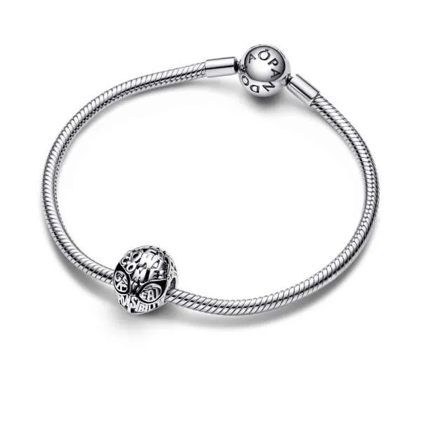 Talisman cu masca lui Spider-Man de la Marvel 