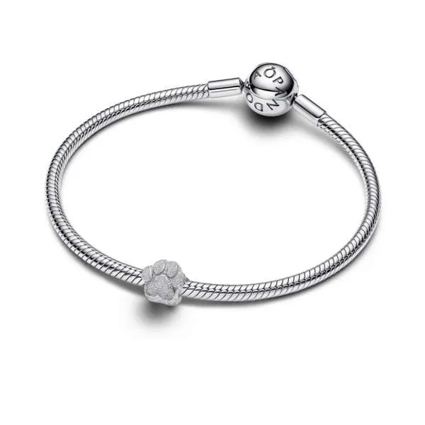 Mini talisman cu lăbuță texturată