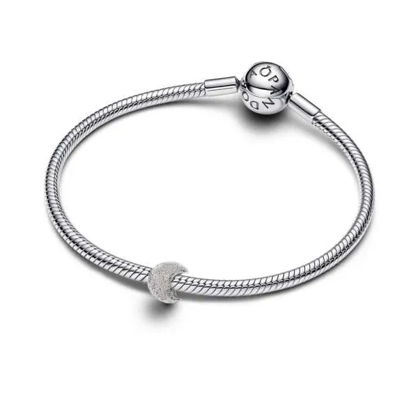 Mini talisman cu lună texturată