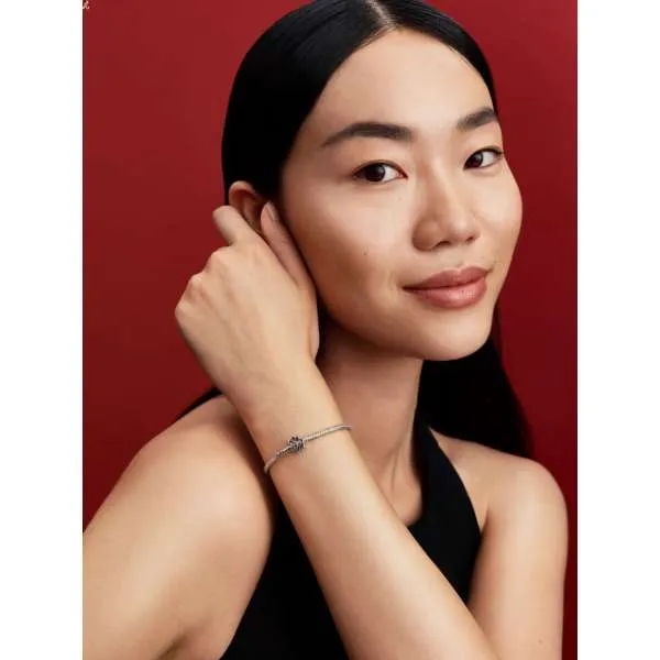 Talisman cu cal și structură dantelată 