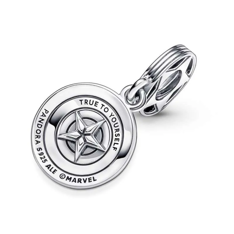 Talisman de tip pandantiv cu scutul lui Captain America din The Avengers de la Marvel