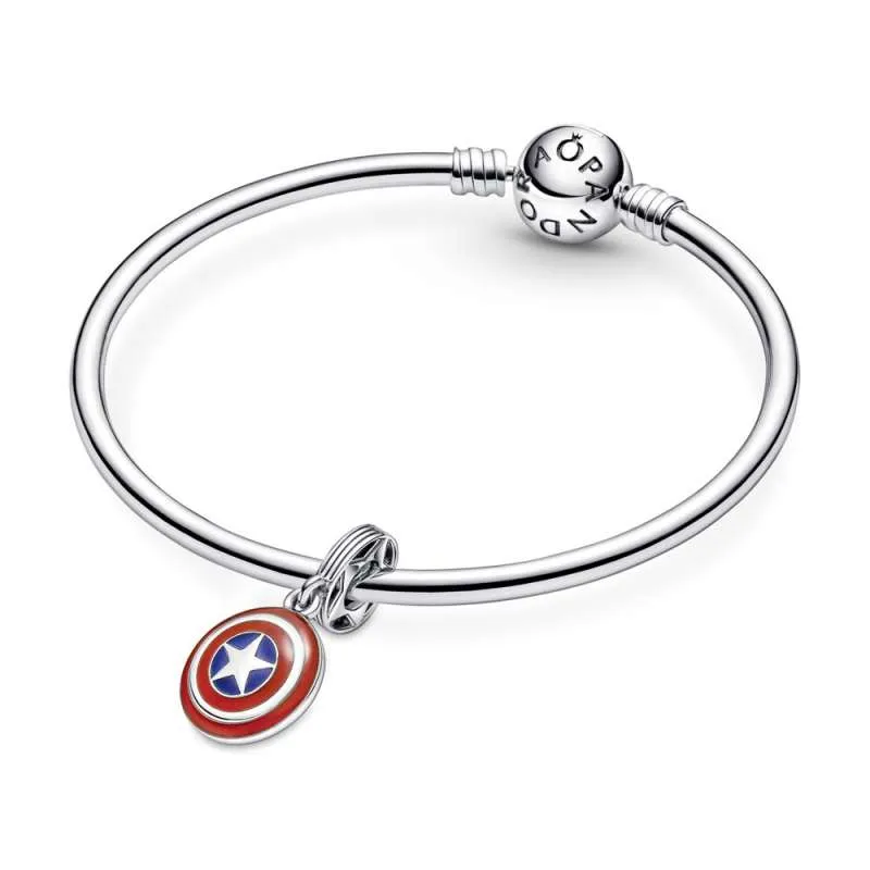 Talisman de tip pandantiv cu scutul lui Captain America din The Avengers de la Marvel