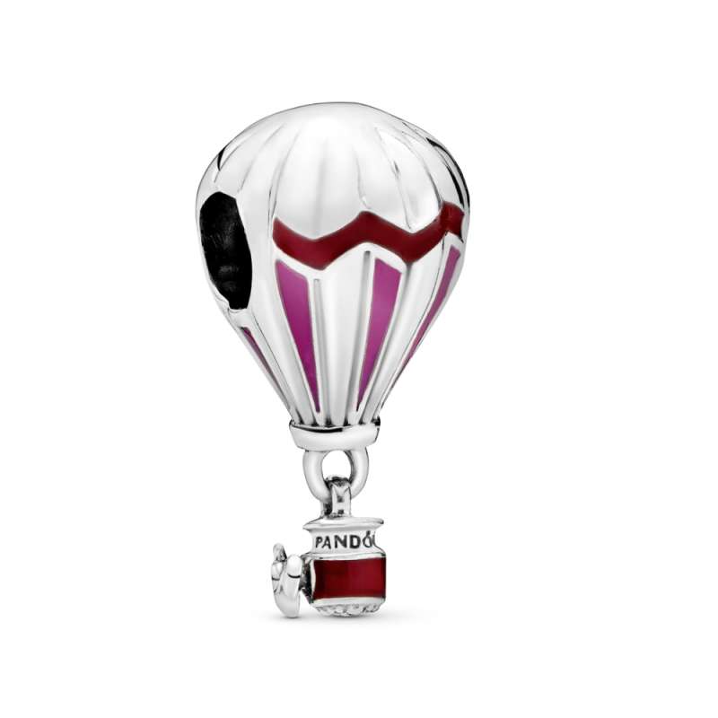 Balon roșu cu aer cald
