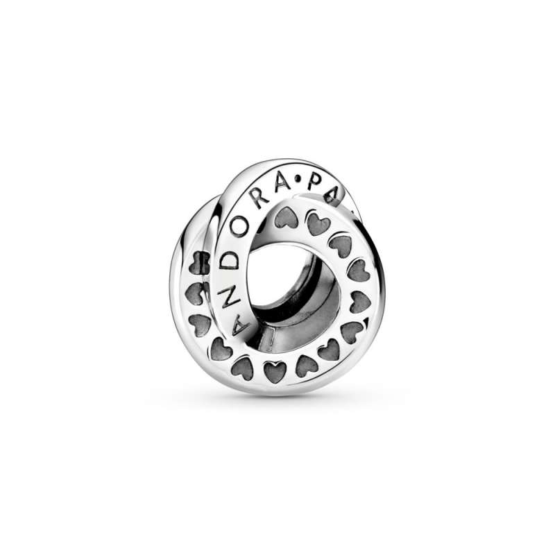 Talisman tip distanțier cu logo și inimioare
