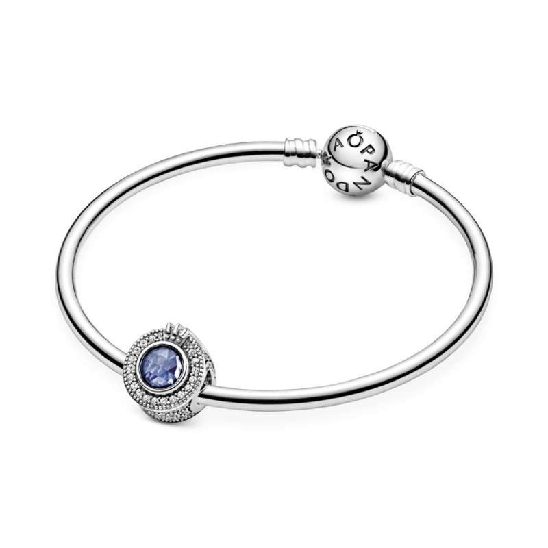 Talisman albastru O cu coroană strălucitoare