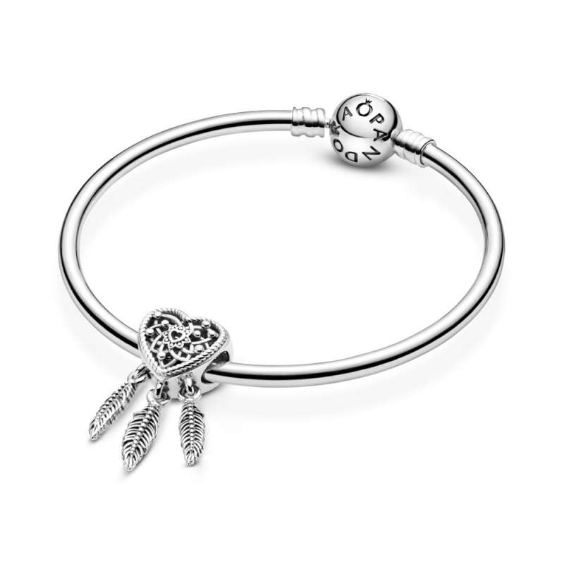 Talisman de tip dreamcatcher cu trei pene și inimioară cu structură dantelată