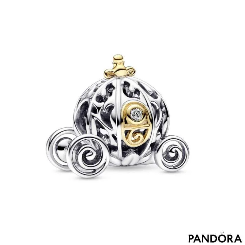 Talisman cu trăsura fermecată a Cenușăresei de la Disney pentru aniversarea a 100 de ani