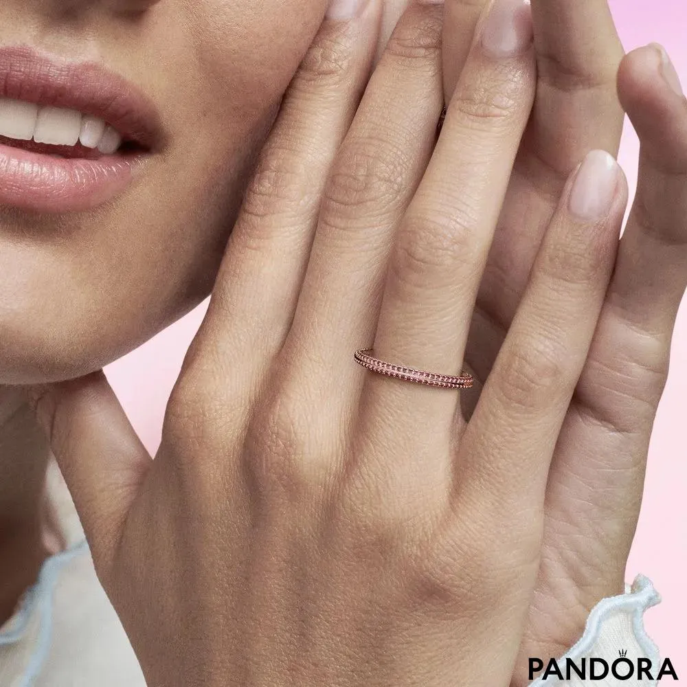 Кольцо с красным pavé Pandora ME