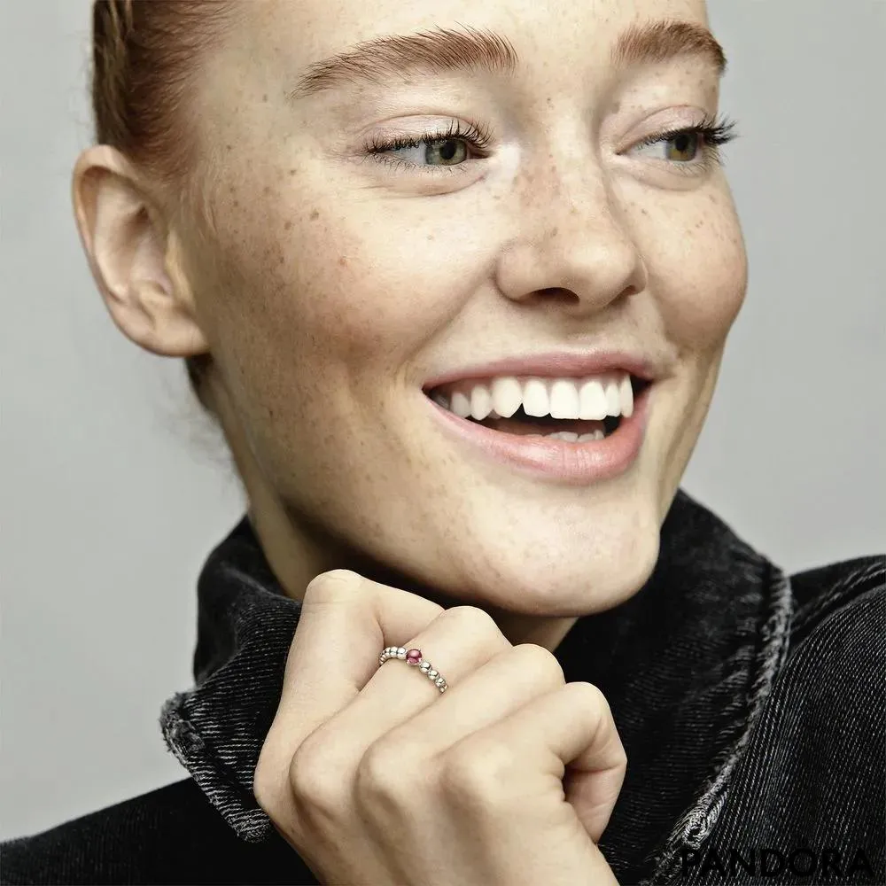 Inel cu mărgele roșu aprins 