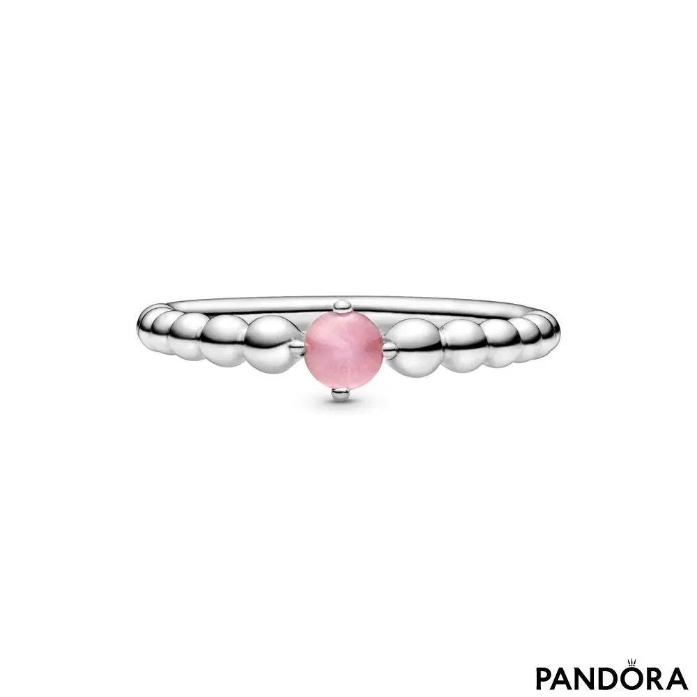 Кольцо из бусинок с пудрово-розовым камнем 