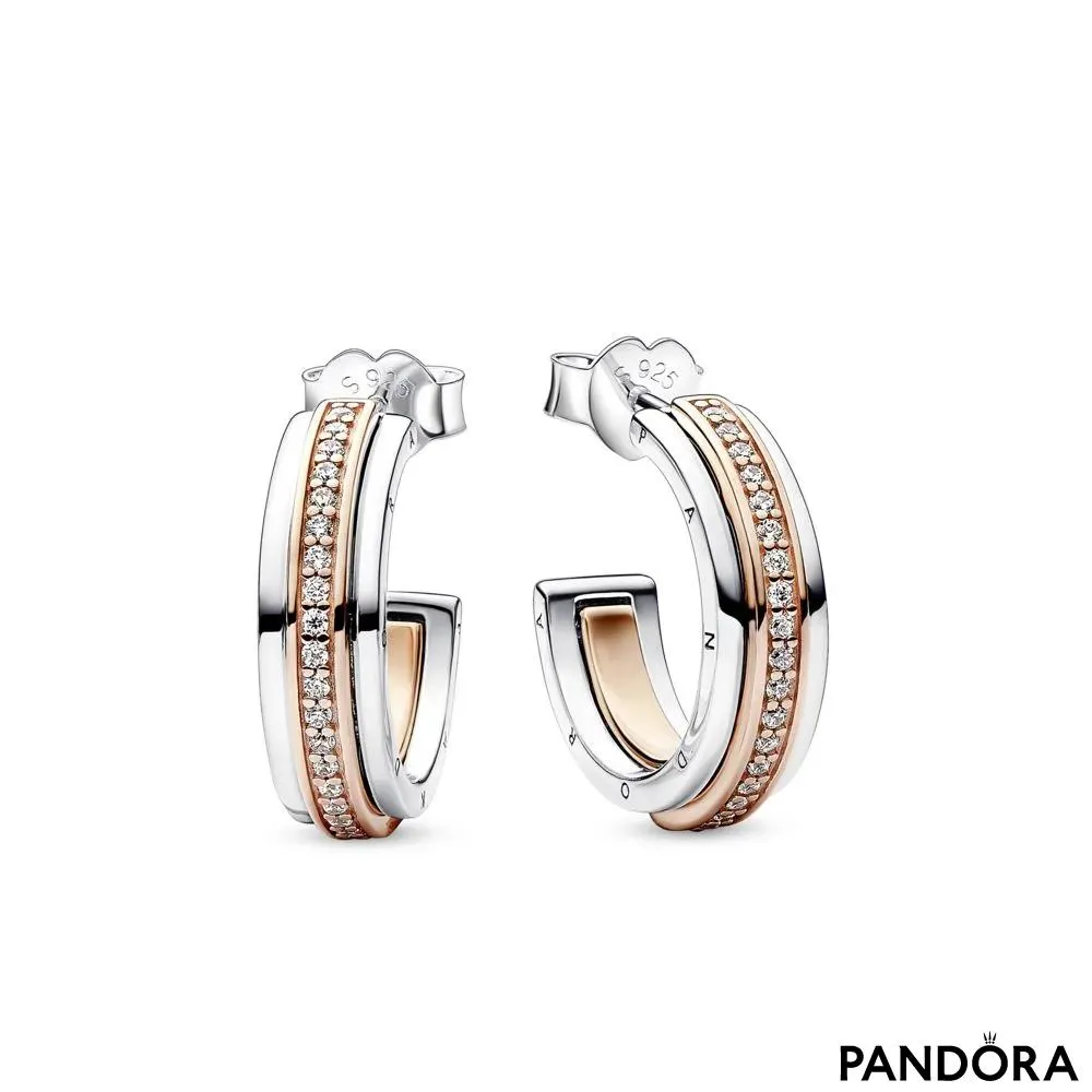 Двухцветные серьги-колечки с логотипом Pandora паве 