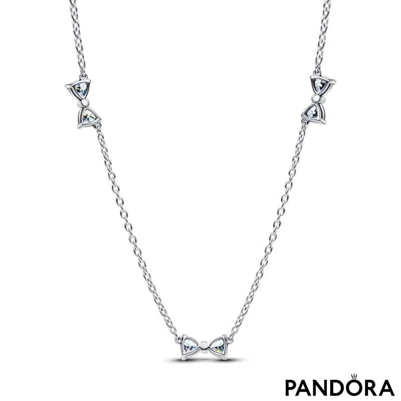 Colier cu lanț și elemente fundă 