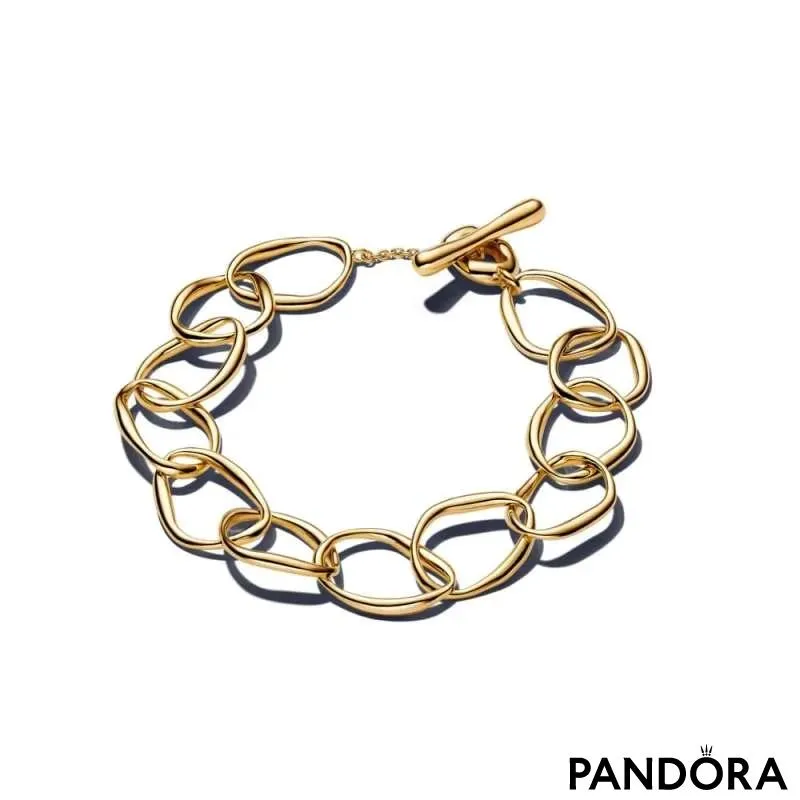 Органично оформленный браслет с кольцами 