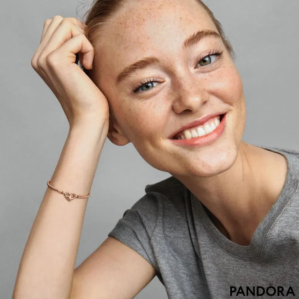 Браслет Pandora Моментс из цепочек с заклепками