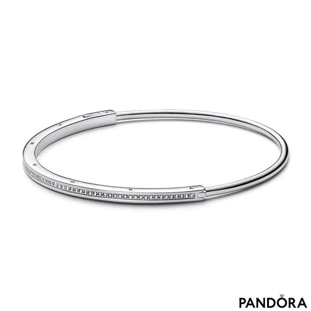 Жесткий браслет Pandora Signature с камнями в закрепке «паве» 