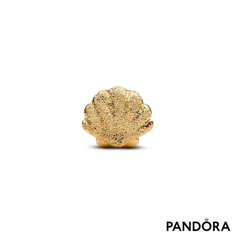 Mini talisman cu scoică texturată