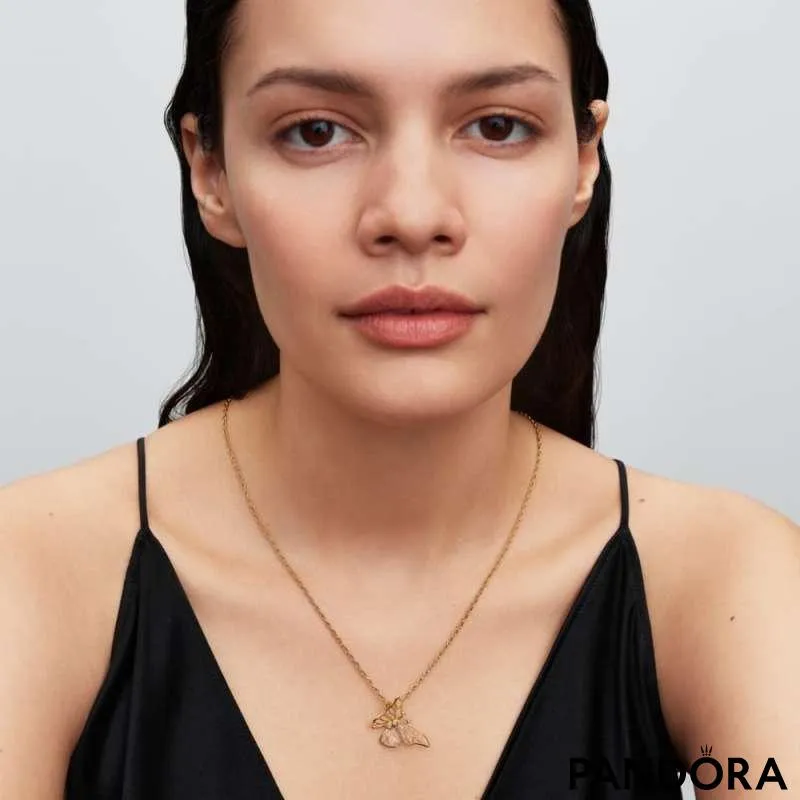 Talisman supradimensionat cu fluture cu structură dantelată 