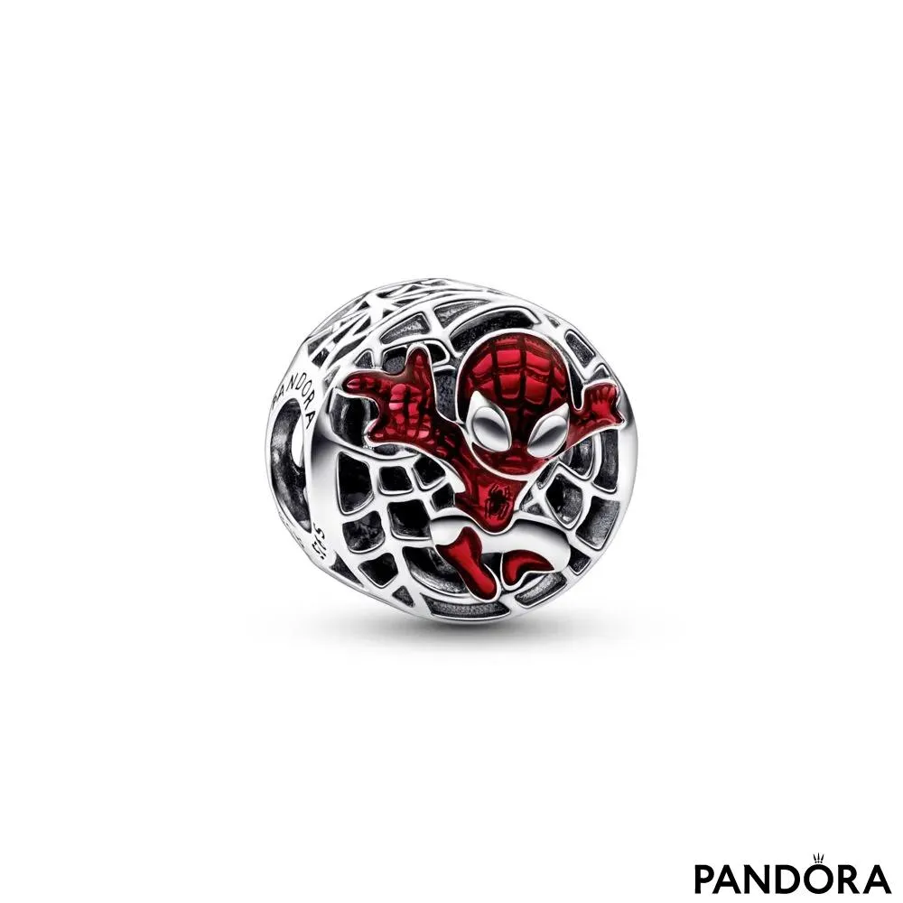 Talisman Spider-Man de la Marvel în atmosferă urbană
