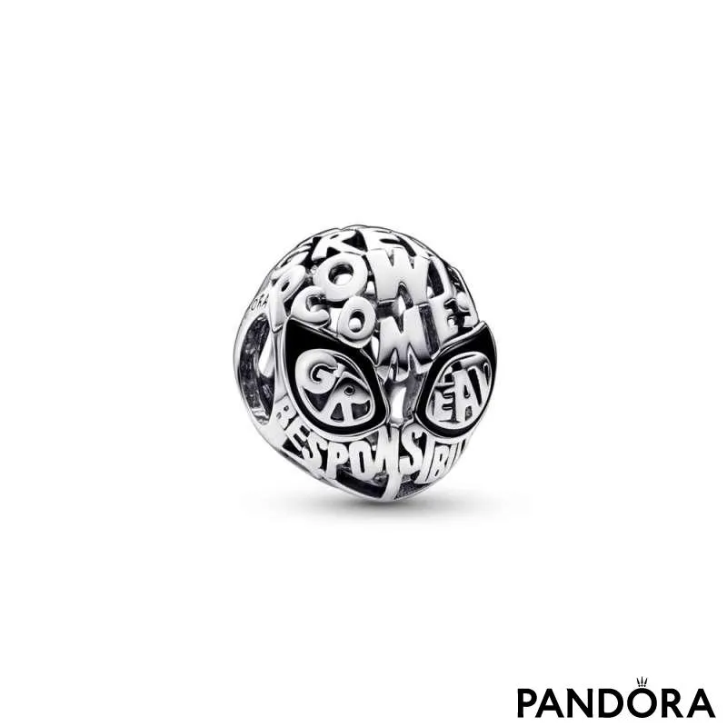 Talisman cu masca lui Spider-Man de la Marvel 