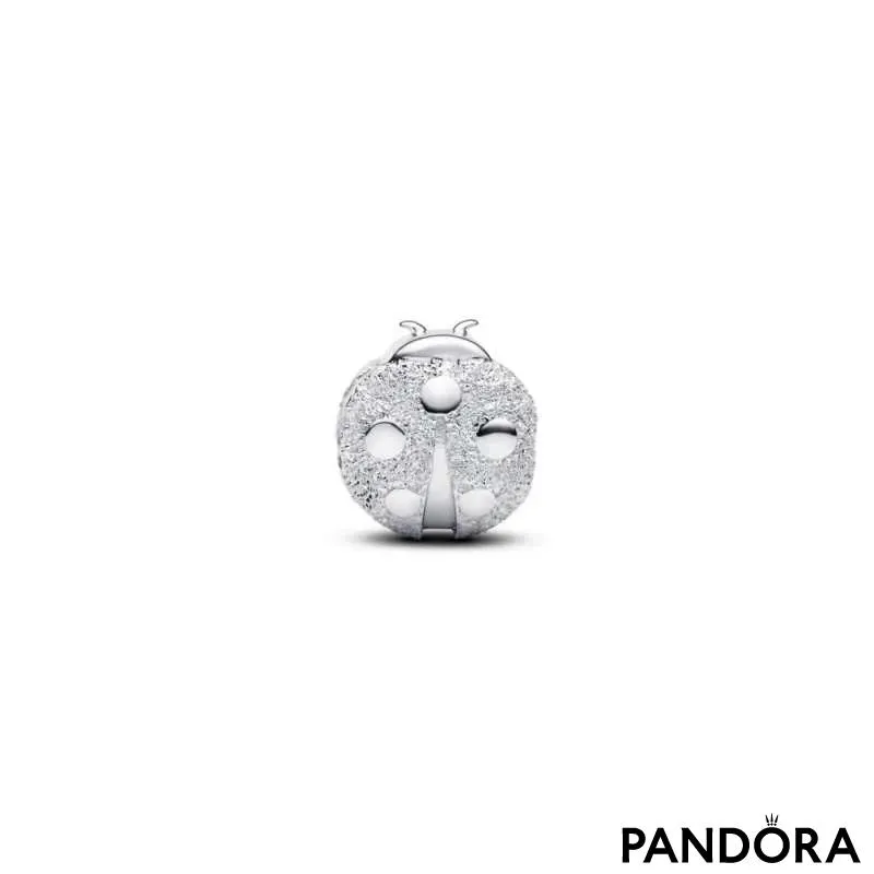 Mini talisman cu gărgăriță texturată 