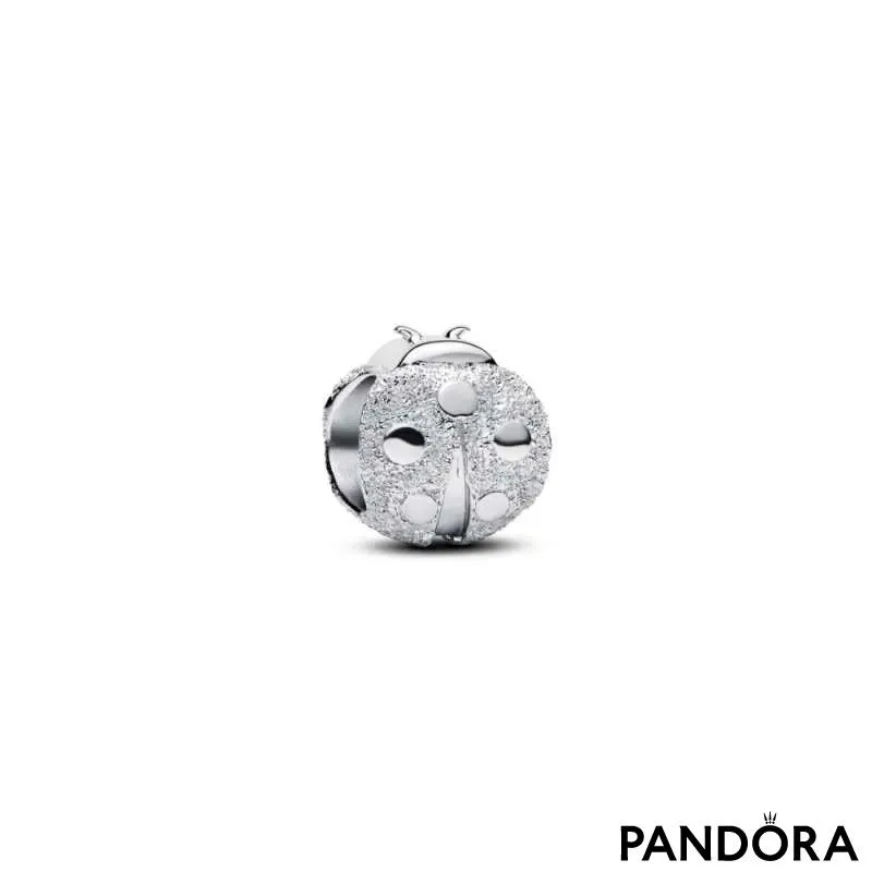 Mini talisman cu gărgăriță texturată 