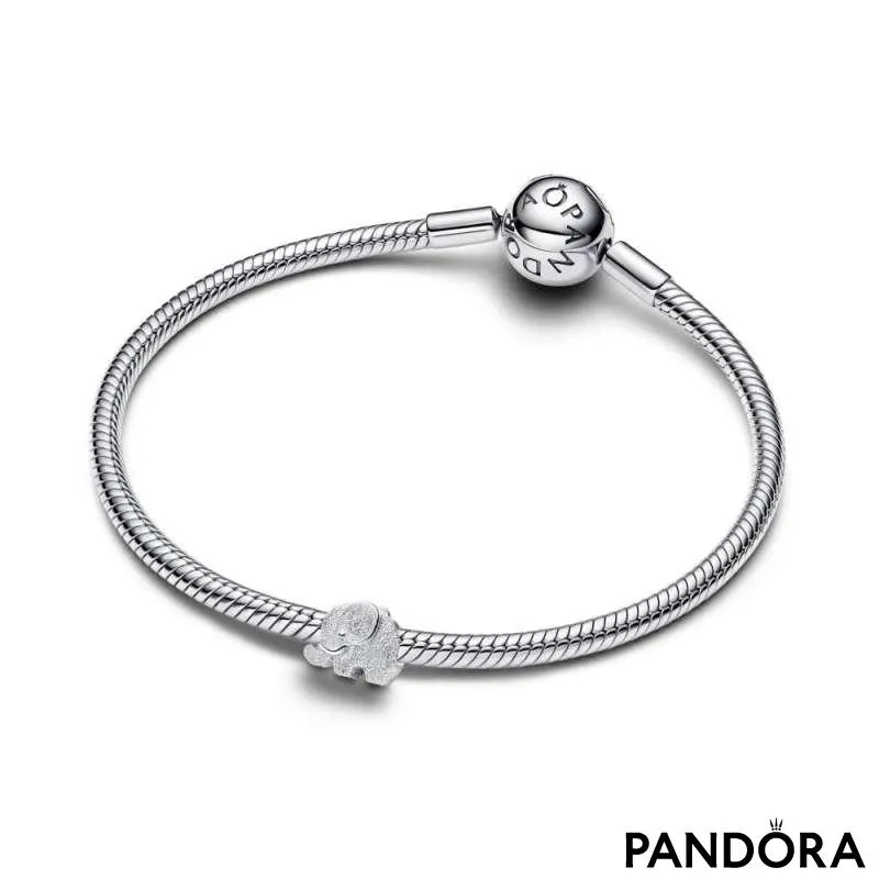 Mini talisman cu elefant texturat 