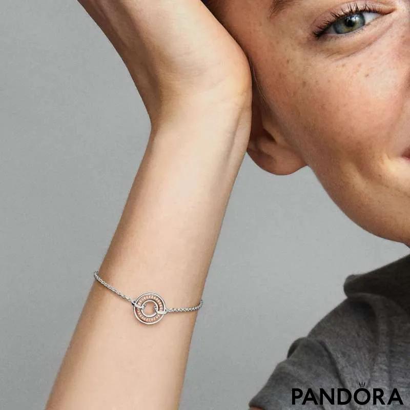 Brățară lanț Pandora Signature Pavé cu logo bicolor 