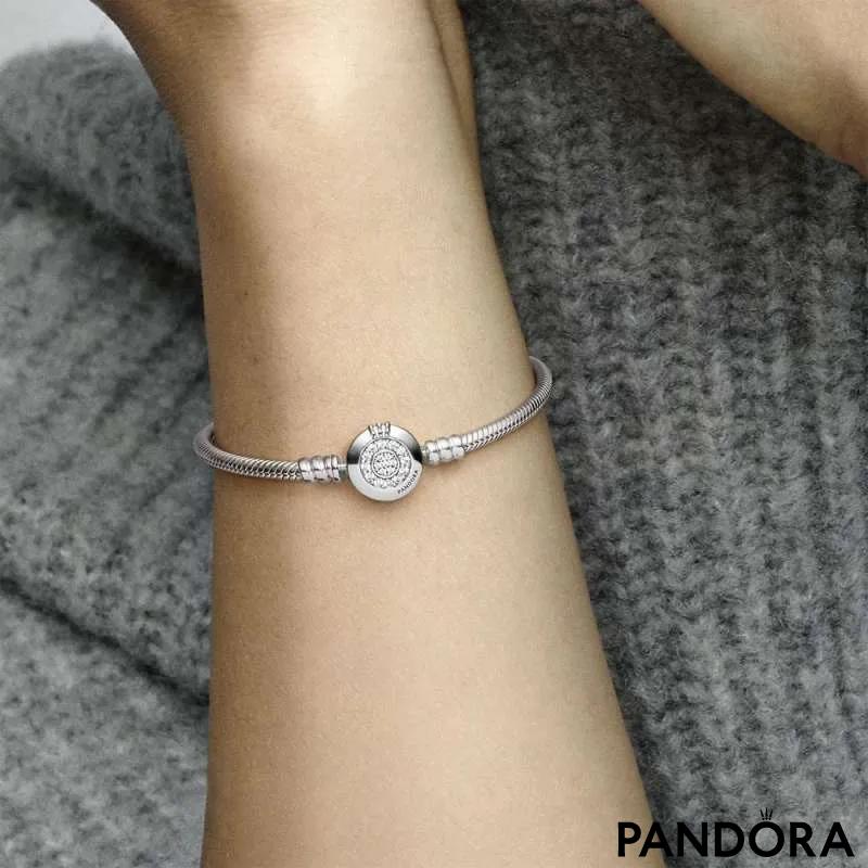 Brățară tip lanț clasic strălucitoare cu O cu coroană Pandora Moments