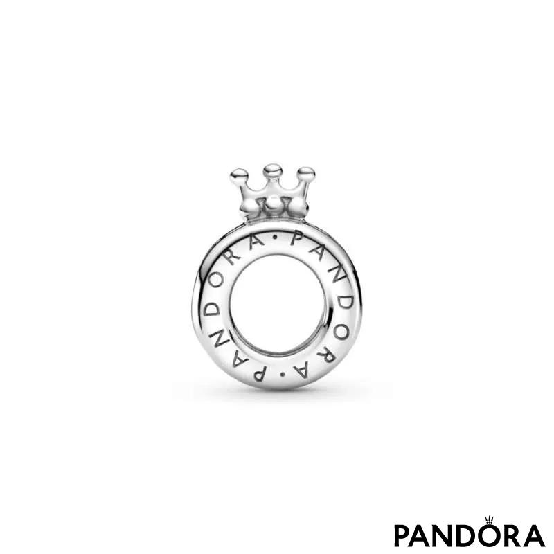 Talisman O cu coroană și logo-ul Pandora 